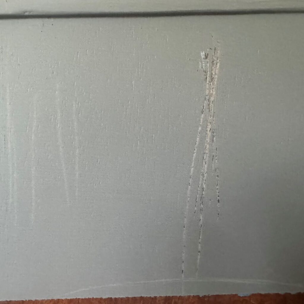 Fusion Mineral paint with no primer or topcoat scratched off with metal scraper.