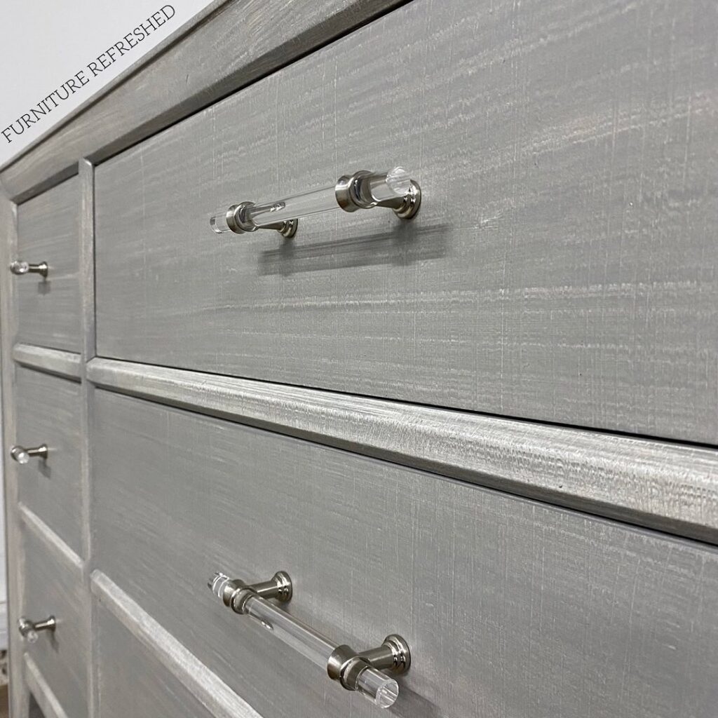 Closeup photo of grasscloth finish in gray. You can see the crosshatch pattern in this closeup.